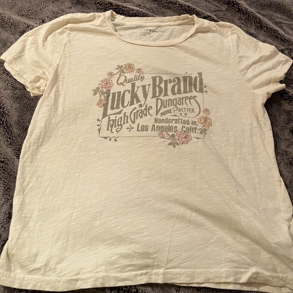Lucky brand casual tee shirt